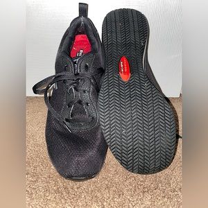 Size 7.5, women’s, Skechers shoe.